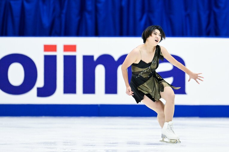 「天使と悪魔が戦ってて…」世界女王・坂本花織22歳が五輪メダル後のシーズンで抱える葛藤「今季あらゆる場面で、悪魔が言うんです」(21)