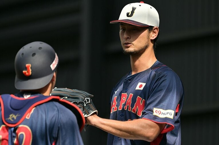 強化合宿でピッチング練習するダルビッシュ有。その存在は他の投手にも確実に影響を与えた ／ photograph by Hideki Sugiyama