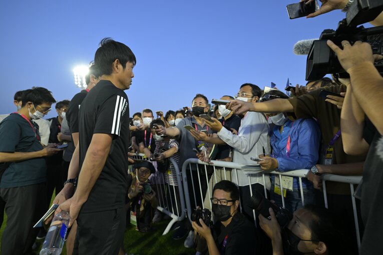 コスタリカ戦翌日、森保監督は取材に応じる　©Koki Nagahama/JMPA