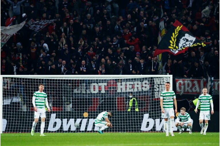 古橋亨梧のスパイクに「日の丸とKyogo」 セルティックでの絶好調ぶりを撮って体感した“スピードと日本代表での期待”(43)