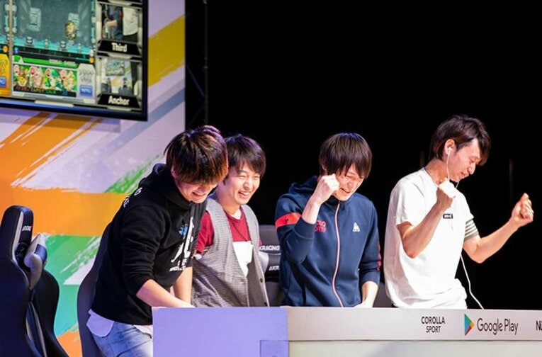 中部予選Aブロックを制した、とろけるフレンチトーストの4人。