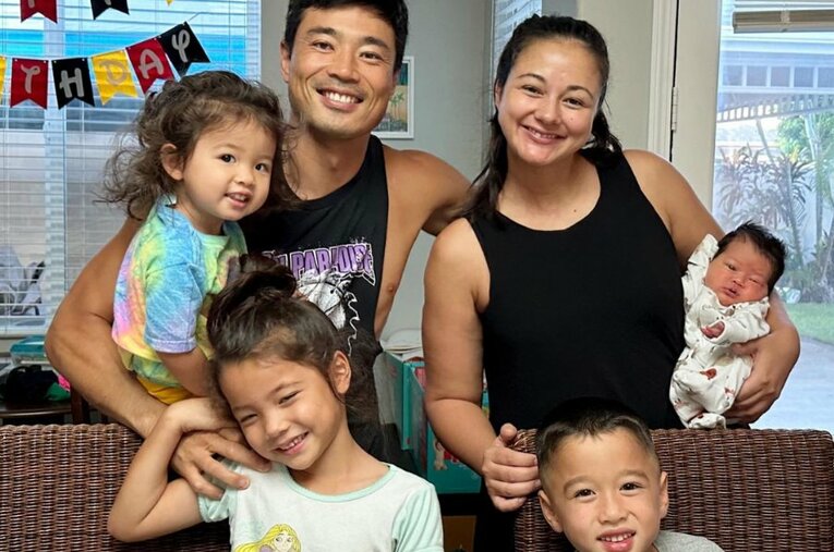 2015年に当時ラグビー日本代表だった山田章仁と結婚し、現在は4児の母でもある山田ローラさん ／ photograph by 提供：山田ローラさん