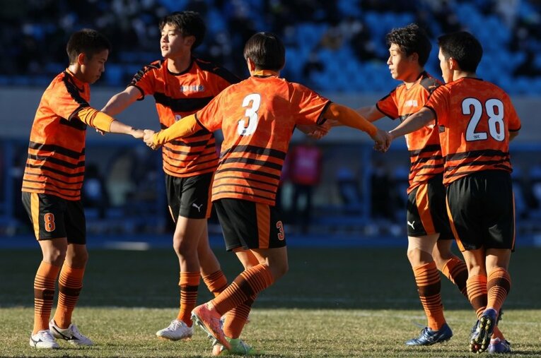 実は昨年も連載コラムで取り上げていた高川学園の「部署制度」。それぞれが自覚を持ってサッカーに取り組んだ答えが、このセットプレーに詰まっている ／ photograph by AFLO SPORT