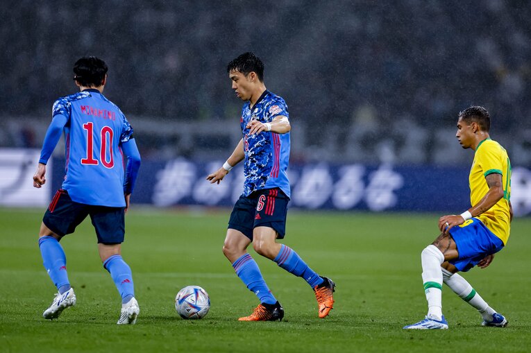 アンカーの遠藤航　©Kiichi Matsumoto/JMPA