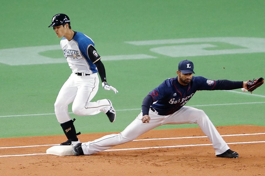 非常に厄介な「肉離れ」というケガ。大谷翔平は本当に6週間で復帰できる?<Number Web> photograph by Kyodo News