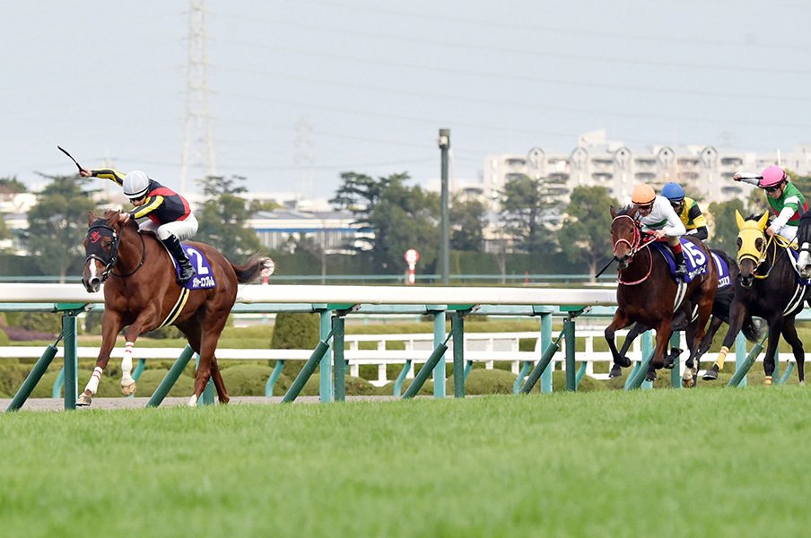 阪神JFは女王誕生、香港では神騎乗。国内外3つのGIで日本馬が強さを発揮。<Number Web> photograph by Kyodo News
