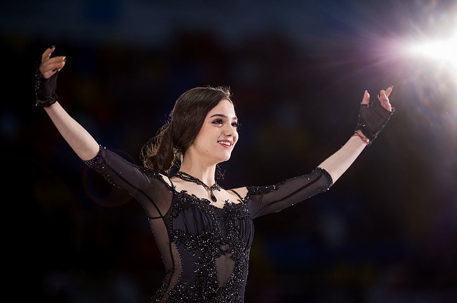 世界女王メドベデワの優勝でGP開幕。コストナー、樋口が続くも圧巻の強さ。<Number Web> photograph by ISU/ISU via Getty Images