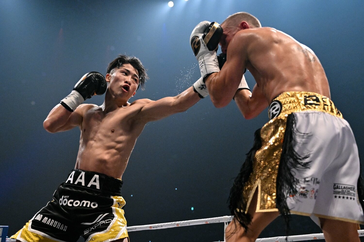 12月のバトラー戦、11ラウンド1分9秒でKO勝ちした井上尚弥。日本人初の4団体統一王者となった ©Hiroaki Yamaguchi