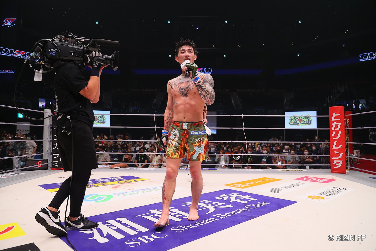 「これからは平本蓮の時代です」とアピール。自身のポテンシャルを信じて疑わない　©RIZIN FF