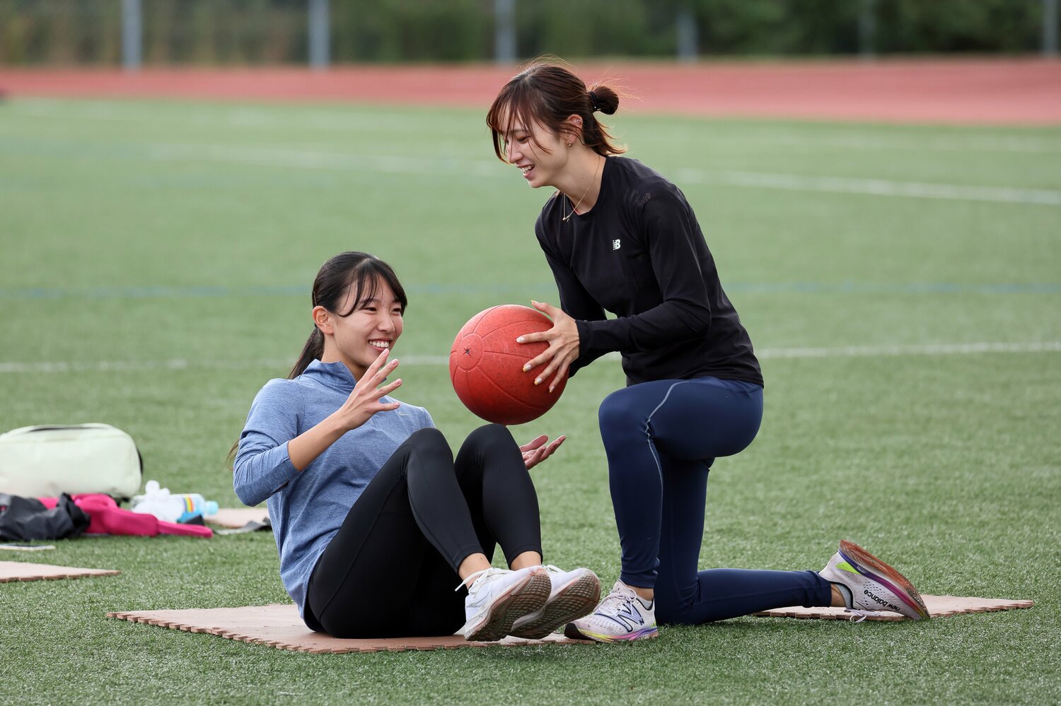 甲南大でトレーニングを重ねる蔵重。強力な先輩と切磋琢磨し、その走力を伸ばしている ©Shigeki Yamamoto