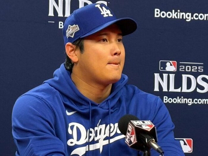 「チーズステーキ美味しいな」大谷翔平のユーモアに敵地メディア大ウケ→「今まで食べた中で一番だ」ロハスが差し入れ神対応…ドジャースPS裏話＜Number Web＞ photograph by Naoyuki Yanagihara