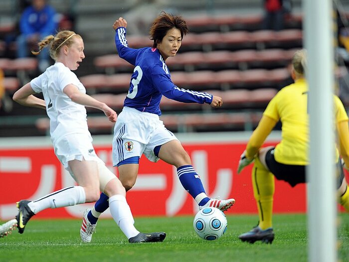 ドイツサッカーに新風吹き込む、ふたりの“なでしこ”。＜Number Web＞ photograph by AFLO