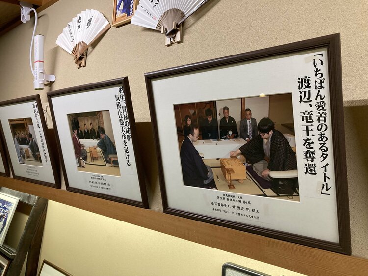 藤井聡太さん　デジタル置時計 シルバー 藤井聡太さん デジタル置時計 シルバー - メルカリ