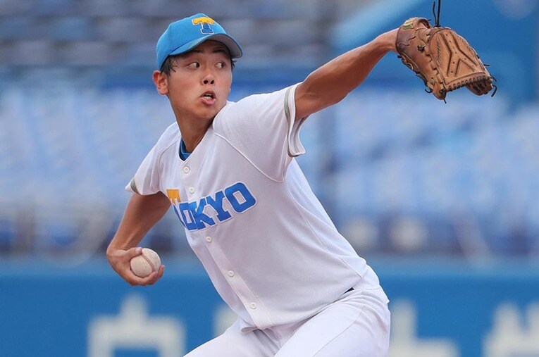 東芝戦に先発し、5回無失点に抑えた東大の投手・井澤駿介 ／ photograph by Sankei Shimbun