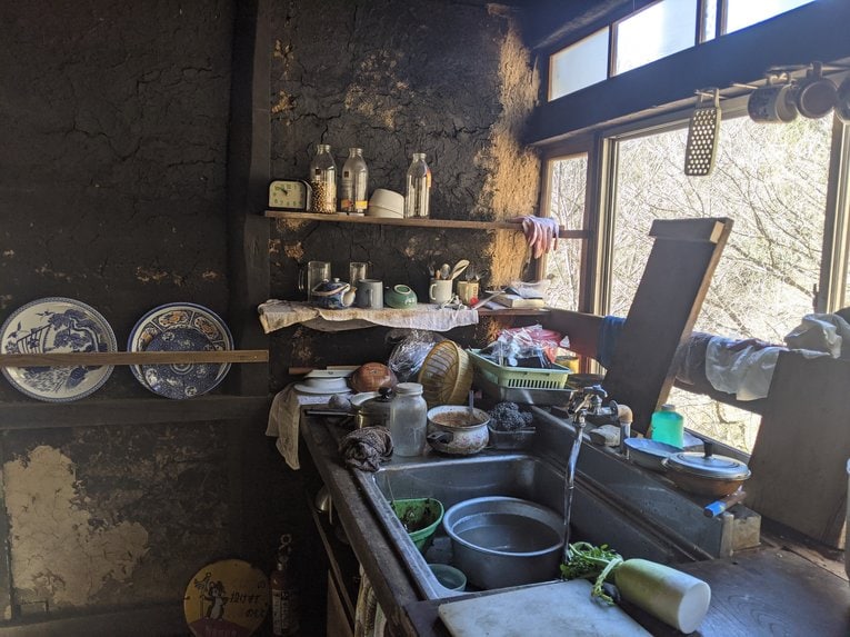 「山はお金がかからない」“サバイバル登山家”になって22年…なぜ服部文祥は廃村暮らし（電気なし、ガスなし、水道なし）を選んだか(19)