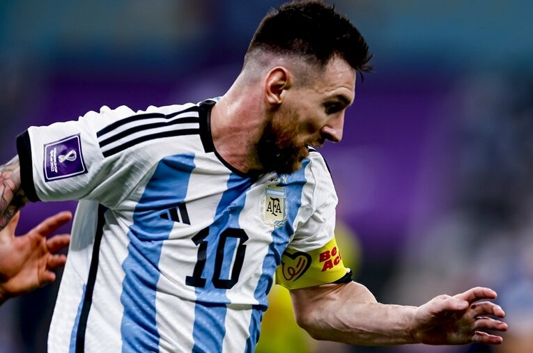 カタールW杯のリオネル・メッシ。彼の持つスーパーな能力を風間八宏はどう見ているのか ／ photograph by Kiichi Matsumoto/JMPA