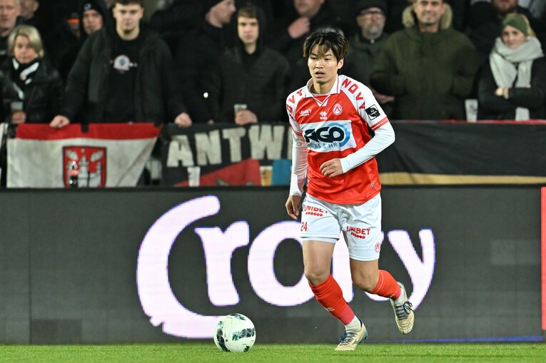 龍後が担当する藤井陽也（コルトレイク、ベルギー1部）　©Getty Images