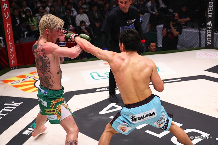 『RIZIN LANDMARK 5』斎藤裕vs平本蓮　©RIZIN FF