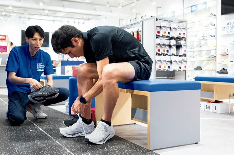 ［佐藤悠基が新作シューズを体験］日々のトレーニングの質を上げる最新ランニングシューズの探し方。(1) ／ photograph by Asami Enomoto