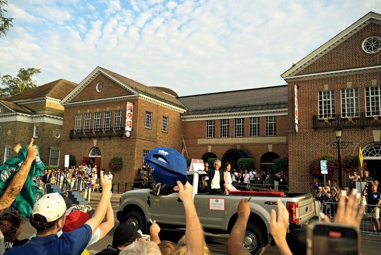 イチローを30年以上撮り続ける佐貫カメラマンは「当日は雨模様でしたが、イチローさんが登場したら陽が差した」と語る　©Naoya Sanuki