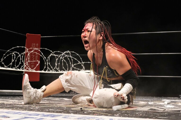 元パティシエが蛍光灯で殴り合い…“デスマッチアマゾネス”山下りなの媚びない魅力「犯罪以外なら何してもいい」 米国で男子相手に王座獲得(78)