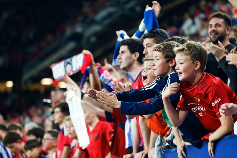 「タケ、今日はお前の日になる」と監督に送り出された通り…久保建英21歳の7点目→“MVP後ひっそり行動”をカメラマンは見た(43)