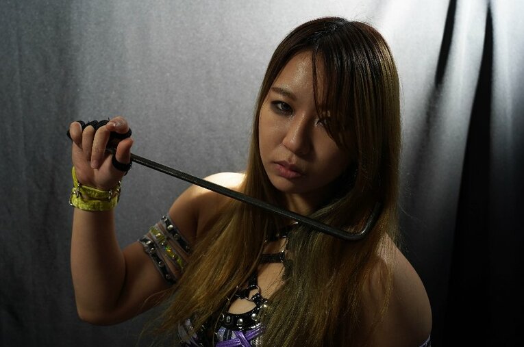 昨年12月、衝撃的なヒールターンを遂げたスターダムの渡辺桃。その裏側にはプロレスラーとして「殻を破りたい」という思いがあった ／ photograph by Essei Hara