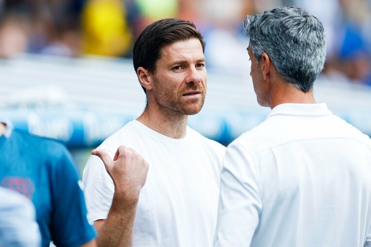 レバークーゼンのシャビ・アロンソ監督。ラ・レアルのクラブレジェンドでもある