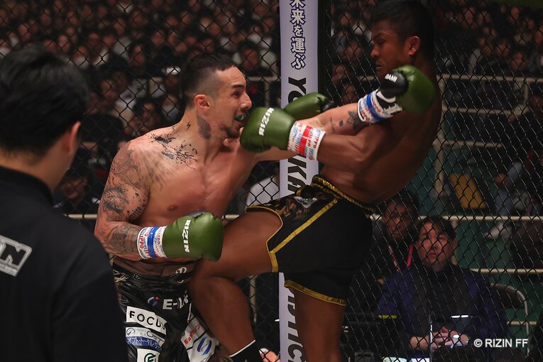 ブアカーオ・バンチャメークvs.木村“フィリップ”ミノル　©RIZIN FF