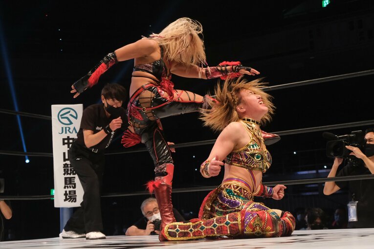 タイトルマッチは“朱里との作品”だった…新王者・ジュリアはスターダムをどう“引っかき回す”のか？ 異例のアピール「全員覚悟しとけよ！」(31)