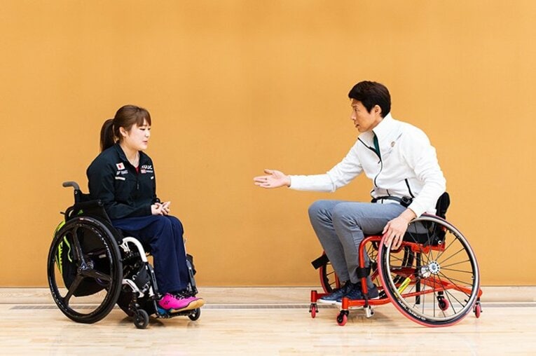 〈金メダル獲得〉松岡修造がラリーで「わ！ 取れない！」に「キャハハ！」 パラバドミントン里見紗李奈は“ゆるふわ”だけどスゴく“負けず嫌い”(19)