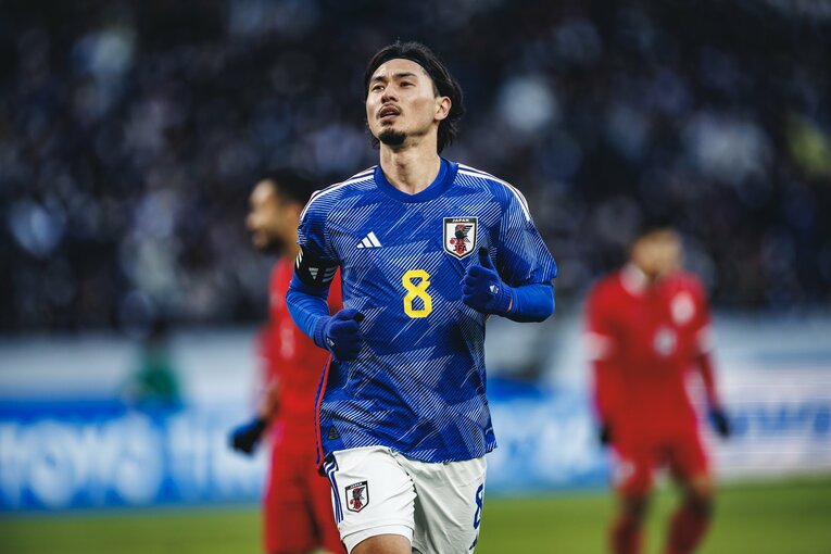 アジア杯を含めて今シリーズの南野は「8番」が与えられている　©Kiichi Matsumoto