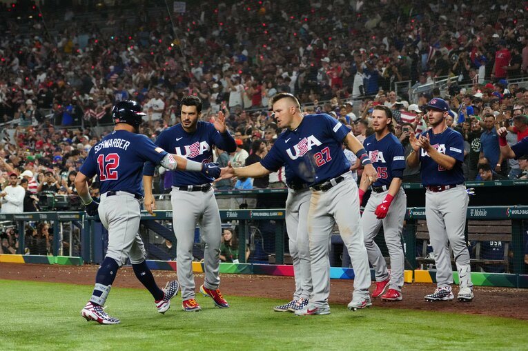 周東「全員と写真撮りたいぐらいだった（笑）」　©Getty Images