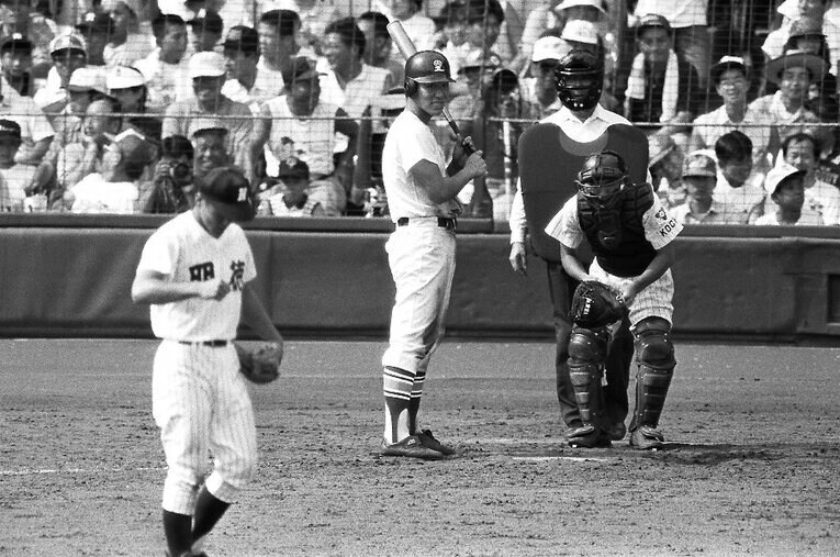 松井秀喜（星稜）への5打席連続敬遠で猛バッシングを浴びた明徳義塾の馬淵史郎監督。「松井君と勝負できるピッチャーがおらんかった」と当時を振り返る ／ photograph by JIJI PRESS