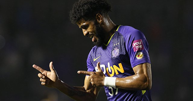 広島のパトリックはpk1つでも貪欲 Jで勝負する外国人fwに学ぶこと Jリーグ Number Web ナンバー