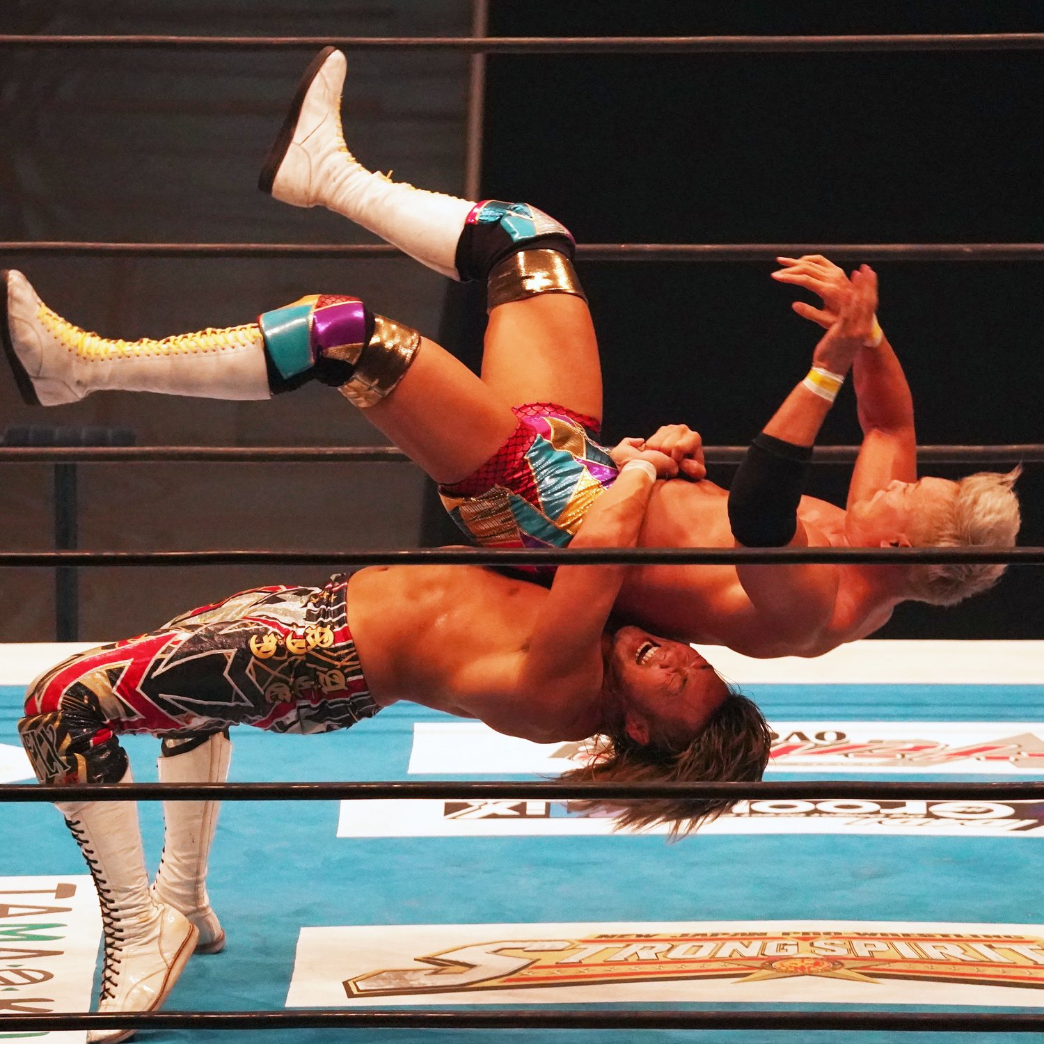 調子を上げている棚橋も攻勢に出た