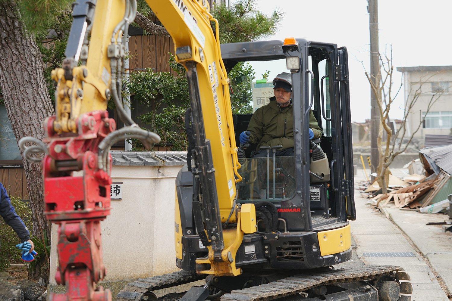中田英寿さんも、昨年3月に石川県珠洲市にてがれきの撤去作業にあたった