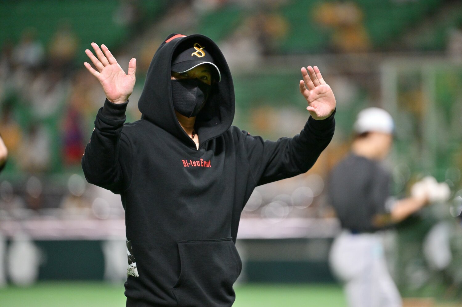 相手を惑わせる？　なんとも不気味な新庄流　©︎Hideki Sugiyama