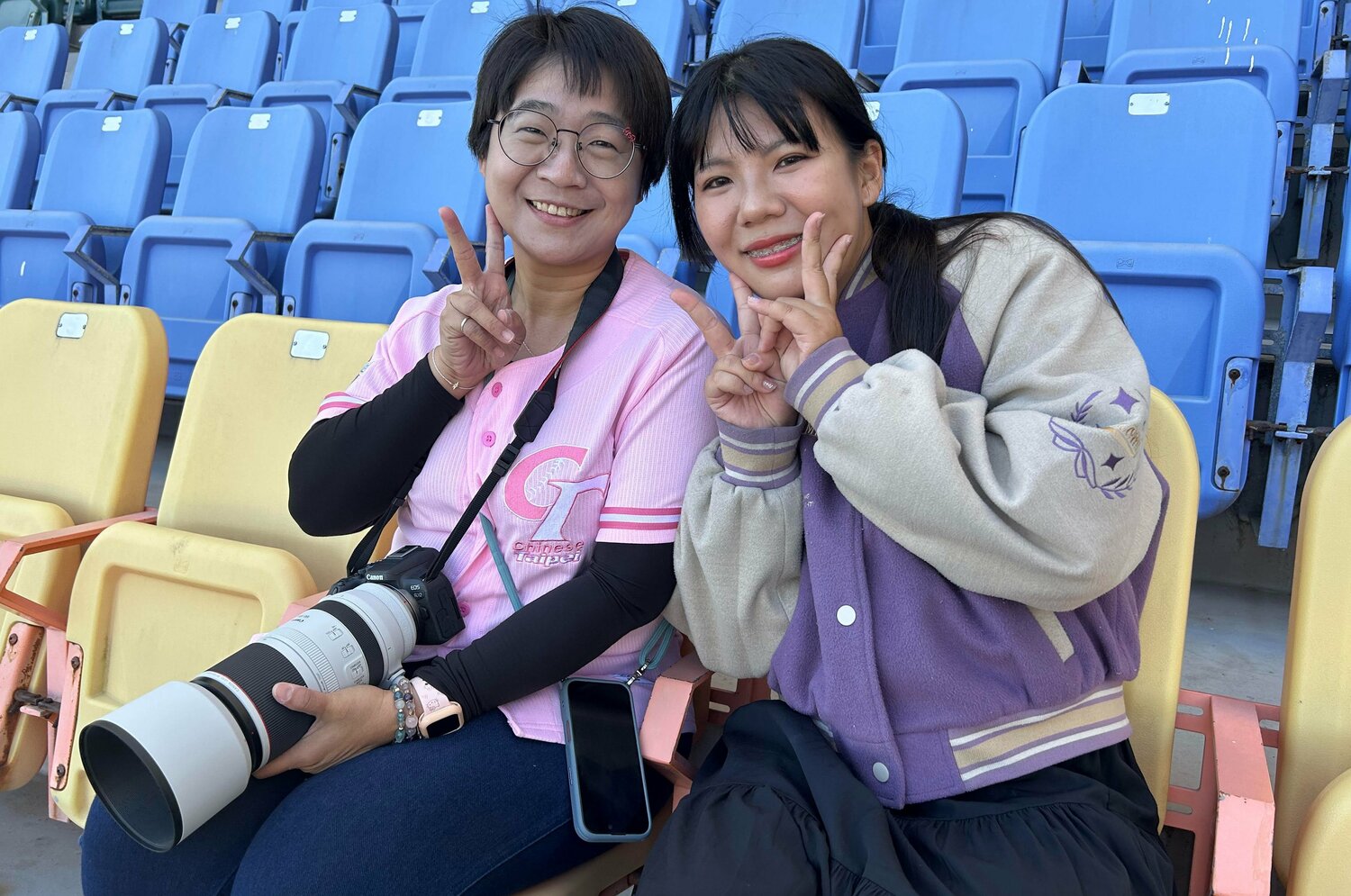 林さん（左）と陳さん　©Kou Hiroo