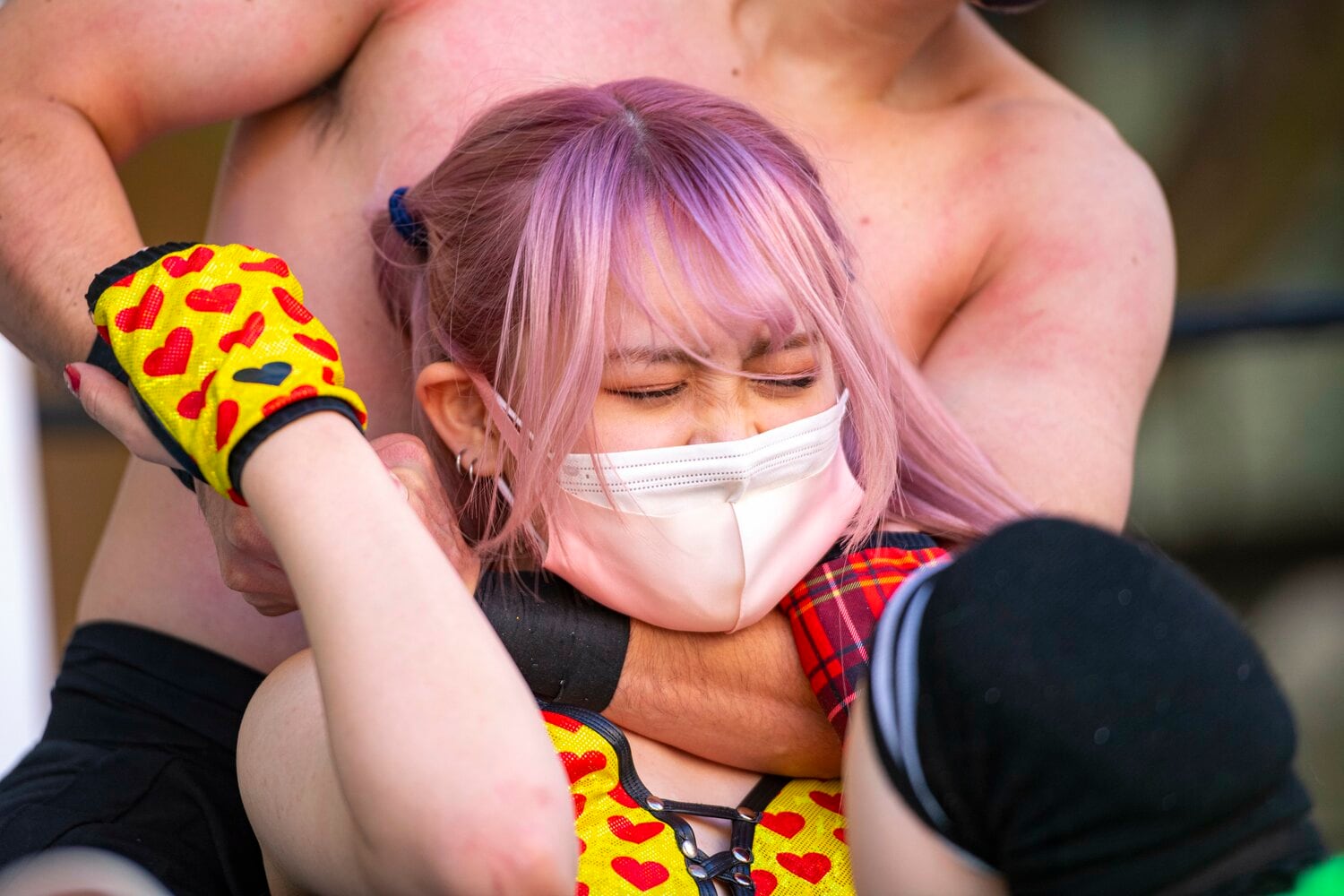 対戦相手は全員が男子選手だから体格差は歴然。それでも無村はリングに上がる