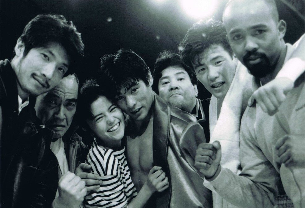 映画『どついたるねん』撮影現場。右端が大和田正春（映画『どついたるねん』監督・脚本：阪本順治　製作：荒戸源次郎）©1989／写真提供：リトルモア