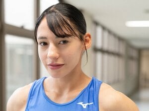 「筋肉が重すぎると走れなくなるかも…」女子400mで“17年ぶり日本記録超え”&2年連続学生No.1…21歳フロレス・アリエの「意外なトレーニング」とは?