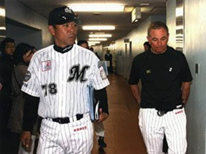 早くも見えた改革の前兆。西村新監督の密かな狙い。～来季のロッテは“脱バレンタイン”～＜Number Web＞ photograph by NIKKAN SPORTS