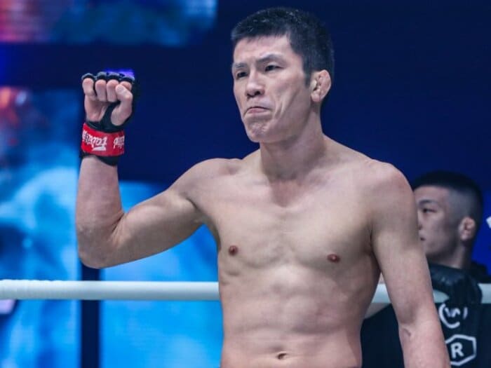 試合直前のカード変更「俺にここまで求めるのか…」それでもなぜ青木真也はリネカー戦を受け入れた? 支えられた「ケンドー・カシンの言葉」<Number Web> photograph by ONE Championship