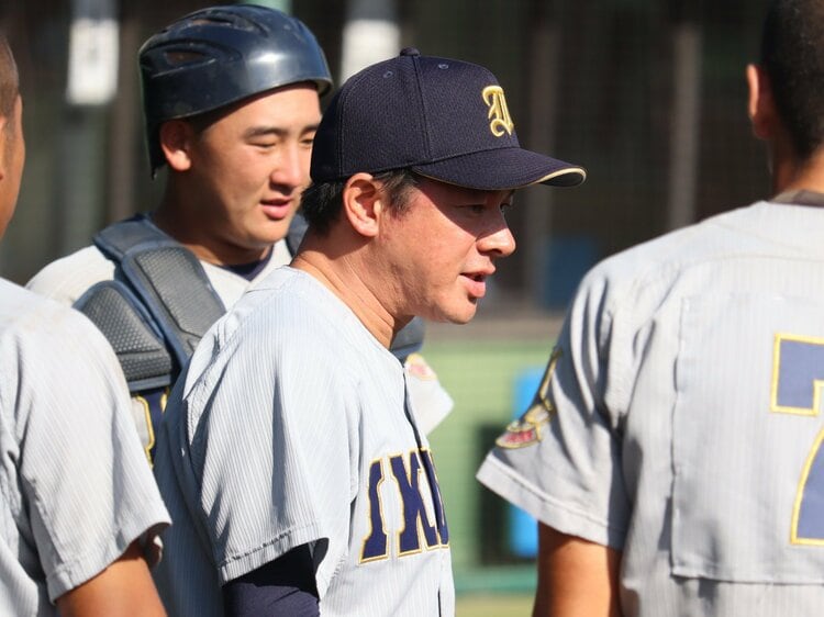 必要以上に劣等感を抱いてしまって…」甲子園で“全国制覇→準優勝”の名門が秋大会敗退で「3季続けて全国不出場」の異例…監督が語ったホンネは？ -  高校野球 - Number Web - ナンバー