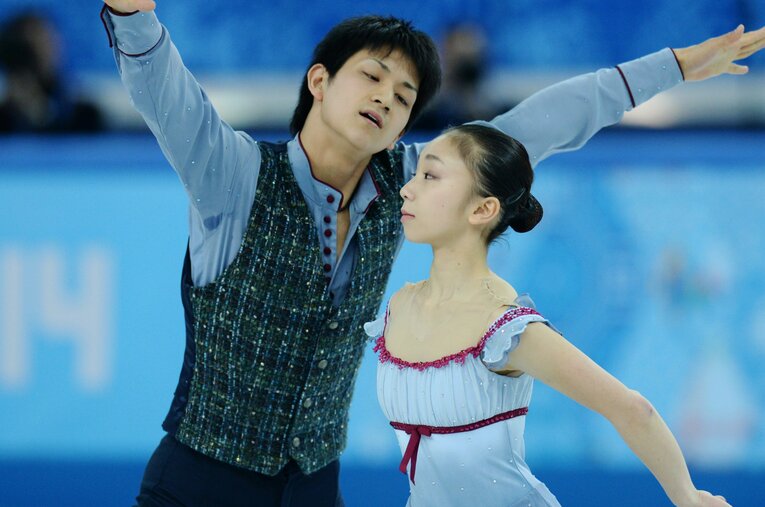 ソチ五輪団体で演技を行う高橋成美・木原龍一ペア ／ photograph by JIJI PRESS