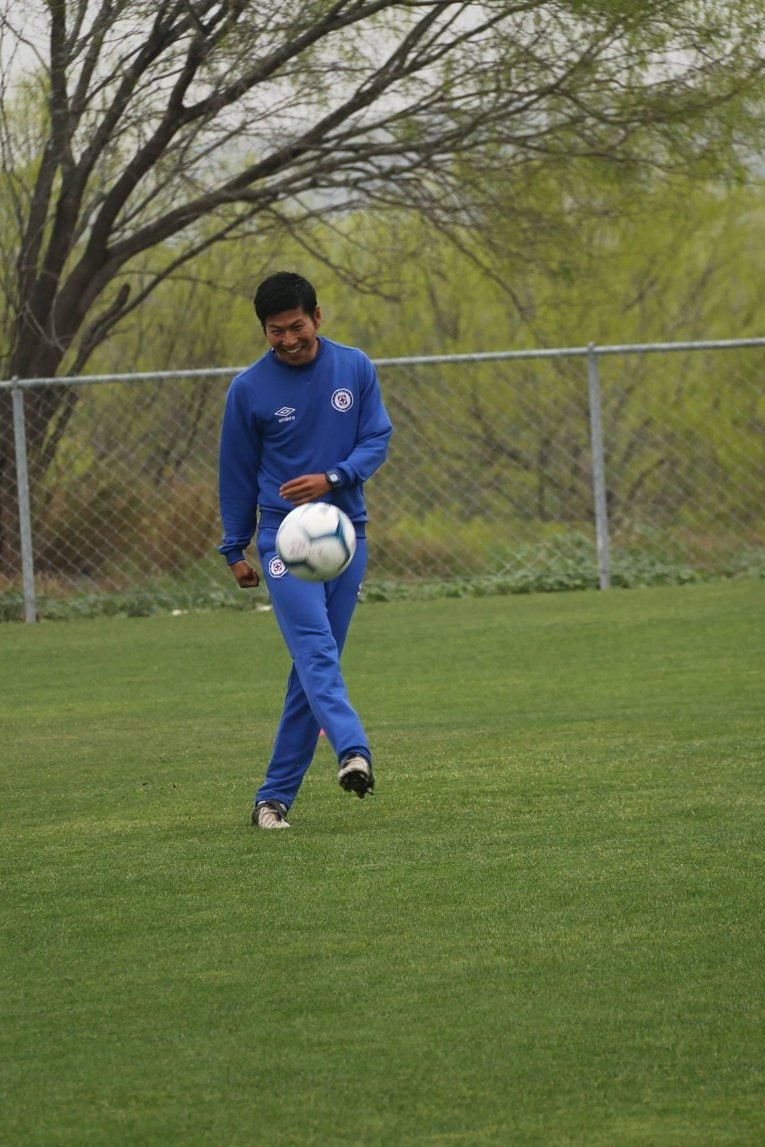 クルス・アスルのGKコーチ時代（本人提供）