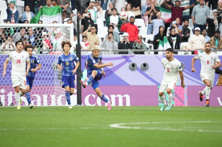 跳ね返すだけで精一杯の時間帯が続いた　©Masashi Hara