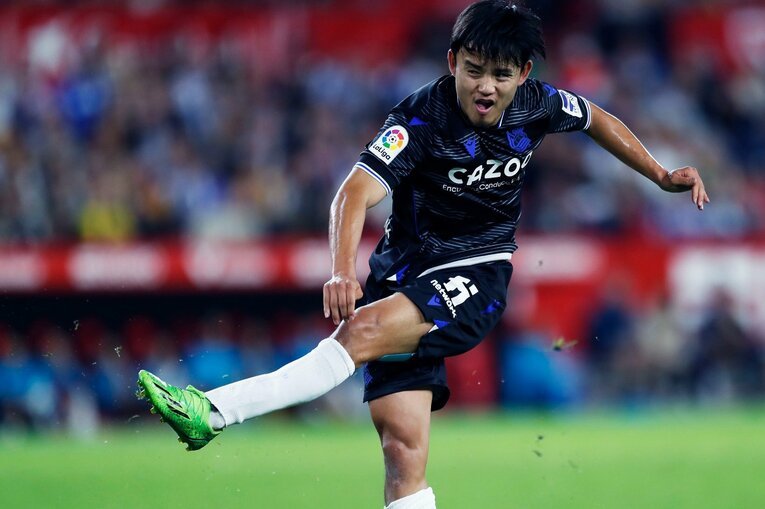 久保建英「脱臼ケガ明け緊急出場」を撮った…W杯へ頼もしい攻撃力と“激論”、気になるのは“ほぼ90分プレー時の疲労感”(34)