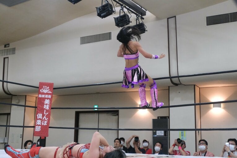 “中学生レスラー”の華麗な飛び技…「一番緊張した」チャンピオンとの一騎打ちで美蘭が見せた“成長の証”　受験勉強との両立が今後の悩み？(19)